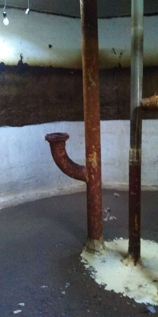 trabajo de impermeabilización en interior de tanque